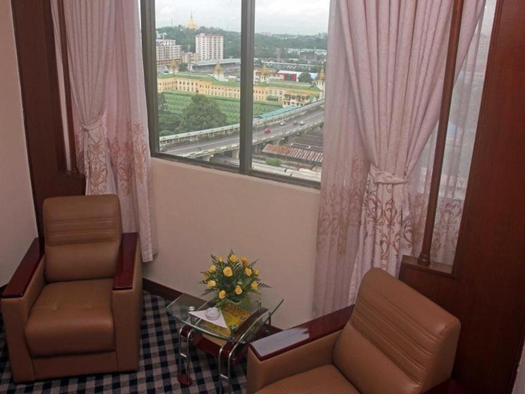 Asia Plaza Hotel Yangon Bagian luar foto