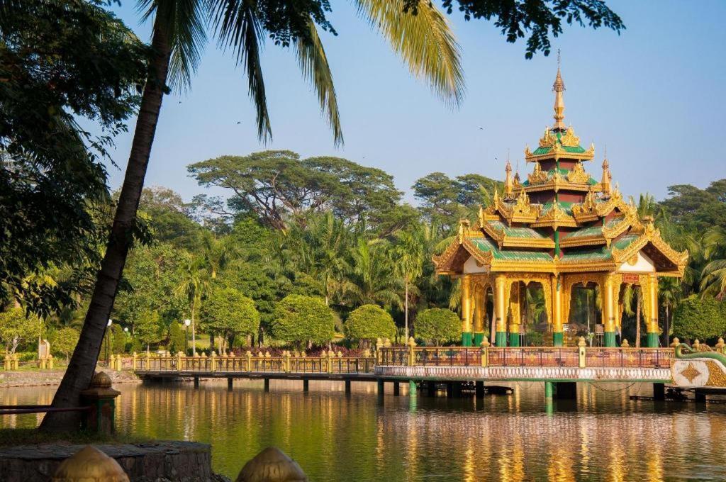 Asia Plaza Hotel Yangon Bagian luar foto