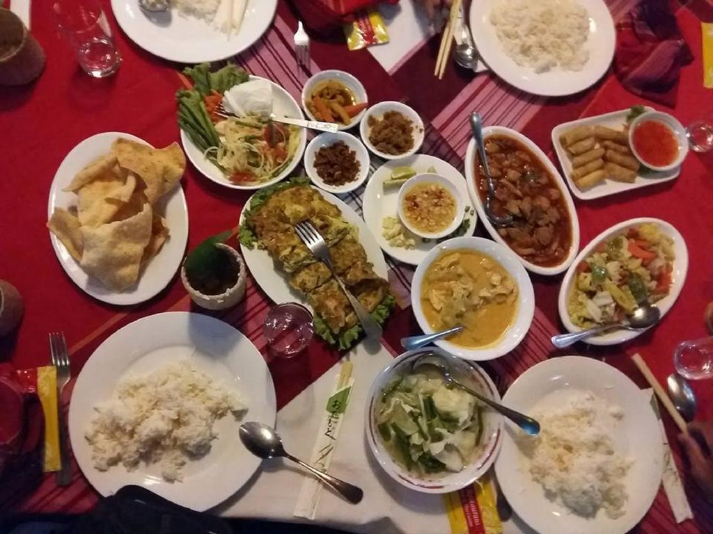 Asia Plaza Hotel Yangon Bagian luar foto