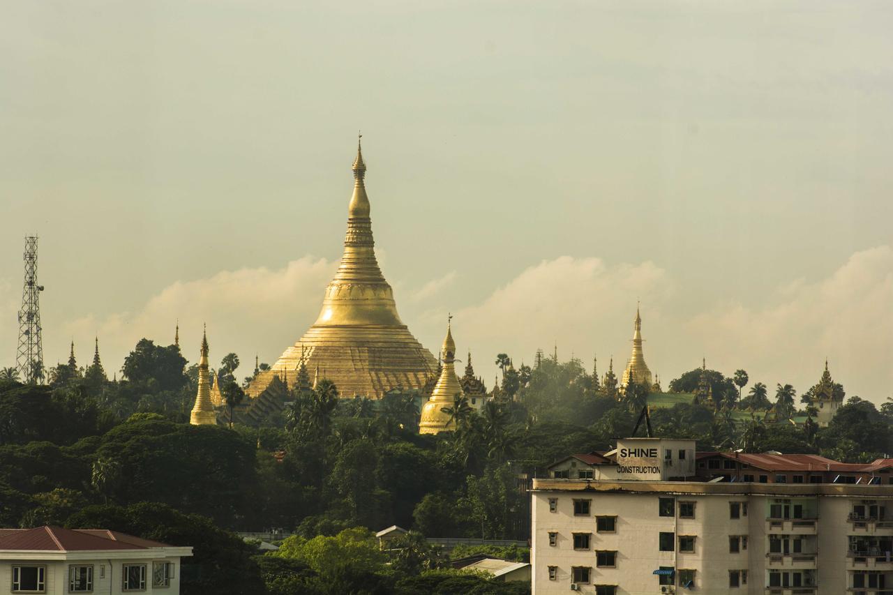 Asia Plaza Hotel Yangon Bagian luar foto
