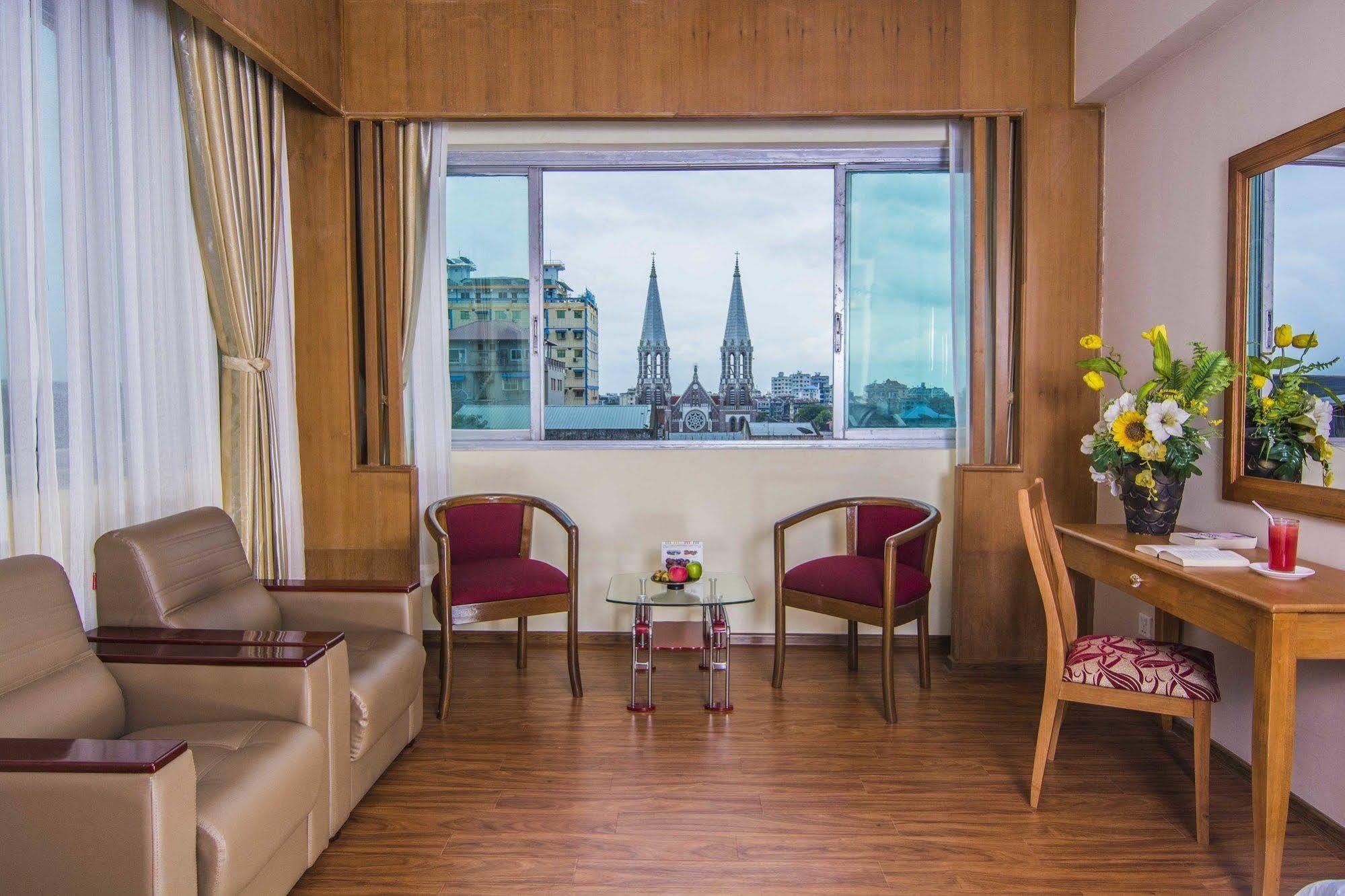 Asia Plaza Hotel Yangon Bagian luar foto