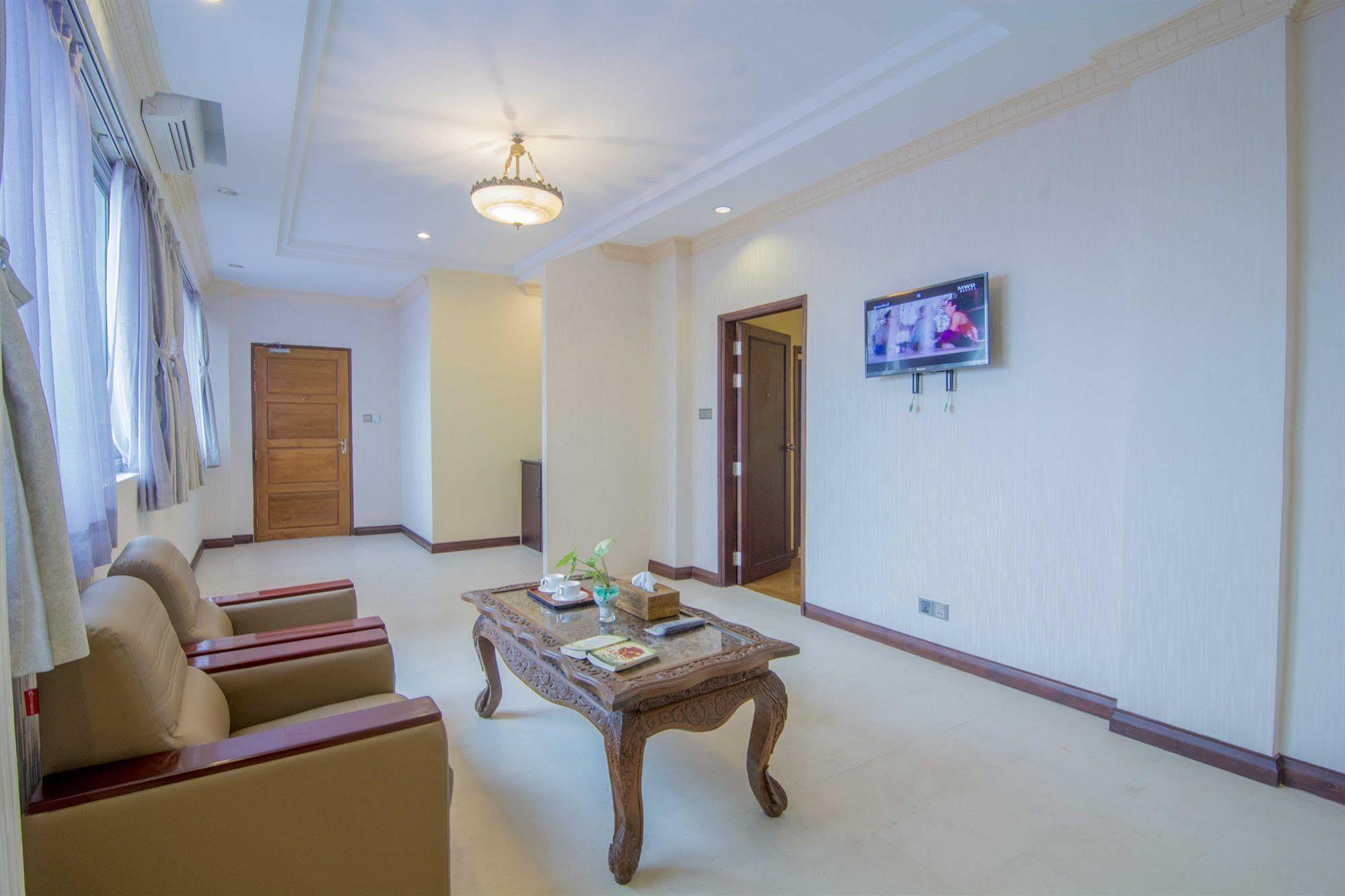 Asia Plaza Hotel Yangon Bagian luar foto